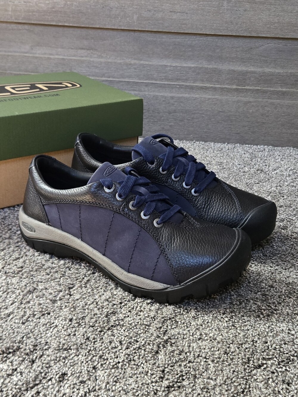 KEEN Men’s Navy and Black Casual Lace-Up Shoes